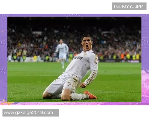 足球明星背后的传奇人生与感人故事揭秘